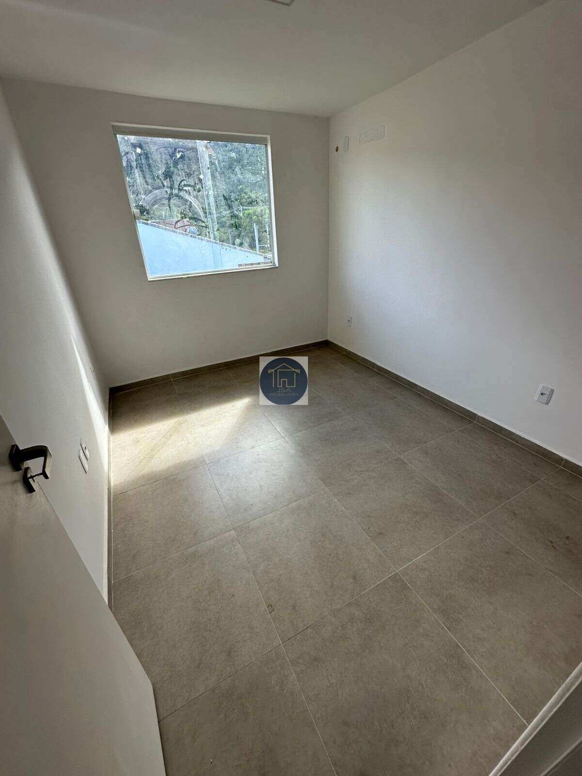  - LINDA CASA EM ITAIPUAÇU